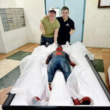 Load image into Gallery viewer, Classic Anime Spider-Man Life-Size Statue – Resin Craft Sculpture Figure for Home Decoration