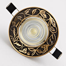 Cargar imagen en el visor de la galería, Modern Round Leaf Design Ceiling Light – Artistic LED Flush Mount Fixture for Living Room, Bedroom & Nature-Inspired Interiors