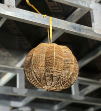 Lade das Bild in den Galerie-Viewer, Handcrafted Natural Rattan Lampshade – Indoor Pendant Light Cover for Home, Restaurant & Café Decor
