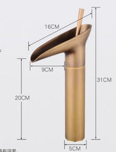 Load image into Gallery viewer, European Vintage Style Single-Hole Bronze Basin Faucet