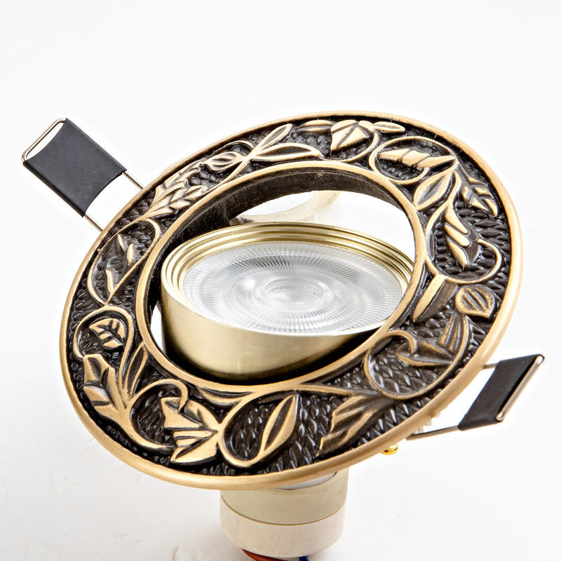 Modern Round Leaf Design Ceiling Light – Artistic LED Flush Mount Fixture for Living Room, Bedroom & Nature-Inspired Interiors