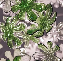Load image into Gallery viewer, Custom Maple Leaf Green Glass Chandelier – Luxury Nature-Inspired Hanging Light Fixture