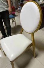 Charger l'image dans la galerie, Luxury Modern Gold Accent Chair – Sleek IronFrame Seating