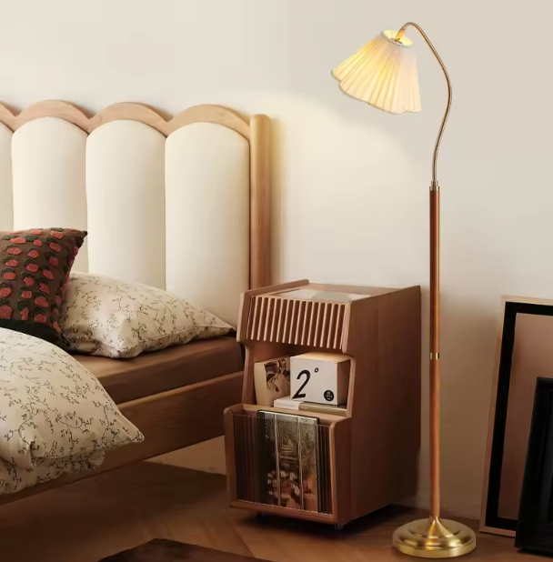 Retro Solid Wood Floor Lamp with Fabric Pleated Lampshade