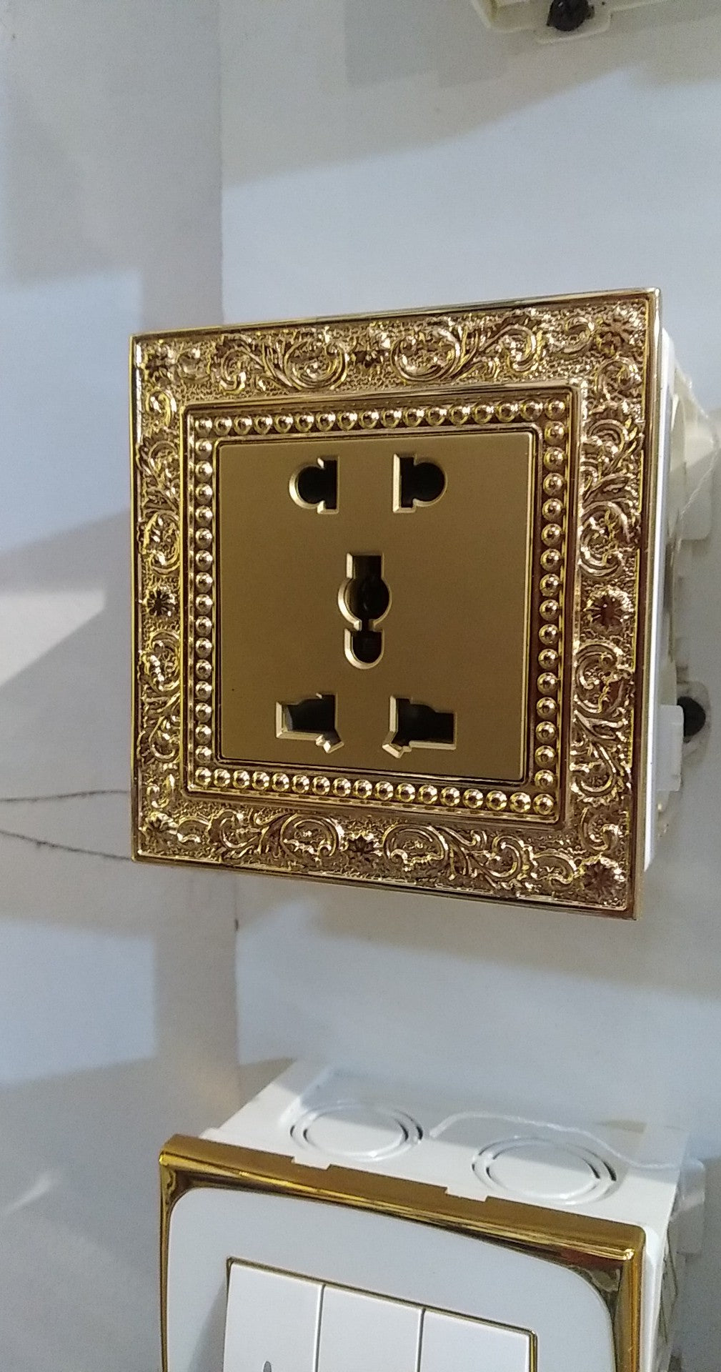 Luxury Copper Handcraft Socket Universal UK Standard Built in Box Included