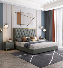 Load image into Gallery viewer, Luxury Design beds Gold Leaf Carving King Size Bed European Classic Royal Luxury Golden Wooden Bedroom beds