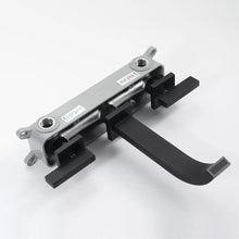 Lade das Bild in den Galerie-Viewer, Wall-Mounted Brass Black Hot and Cold Wash Basin Mixer