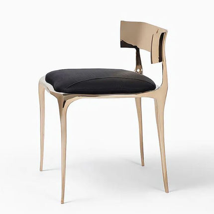 Furnistyle Neuer Design Luxuriöser, schlichter Esszimmerstuhl aus brüniertem Messing mit schwarzer Nylonseil-Sitzfläche 