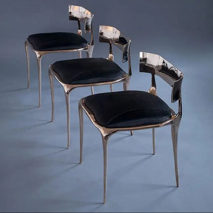 Furnistyle Neuer Design Luxuriöser, schlichter Esszimmerstuhl aus brüniertem Messing mit schwarzer Nylonseil-Sitzfläche 