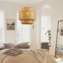 Загрузить изображение в средство просмотра галереи, Natural Bamboo Pendant Light – Eco-Friendly Hanging Lamp for Living Room, Dining, or Bedroom
