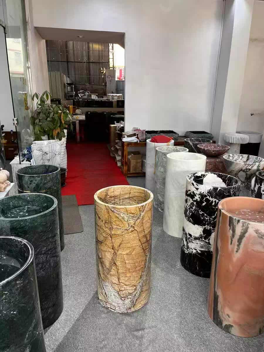 Luxury Round Free-Standing Basin – Brown Marble for Modern Bathrooms