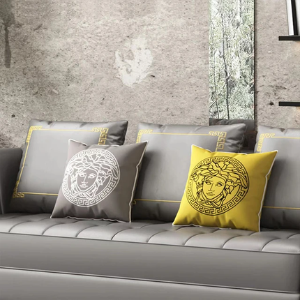 Italienisches Design Sofa mit weißem Lederbezug, Stahlrahmen, Wohnzimmermöbel 