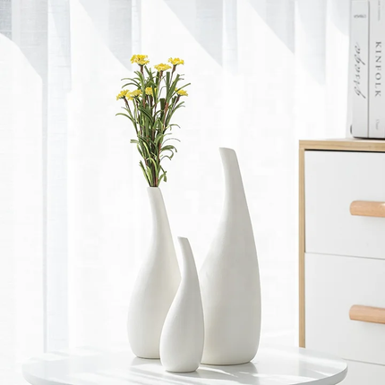 Blumenvase im geometrischen nordischen Design