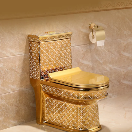 Toilettenschüssel aus galvanisiertem Porzellan mit goldenem, quadratischem Muster und Zweimengenspülung