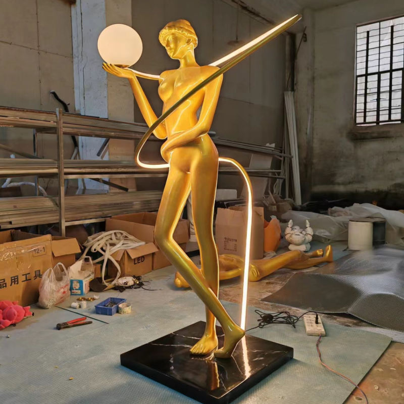 Humanoid Sculpture Floor Lamp Creative Kungfu Statue Light Astronaut Landing Decorative Standing Lamp for Living Room