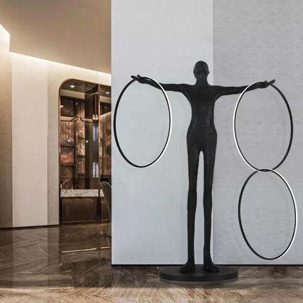 Luxuriöse Stehlampe in Form einer humanoiden Kunststatue – moderne, kreative Stehleuchte für Wohnzimmer, Ausstellungshalle, dekorative Beleuchtung