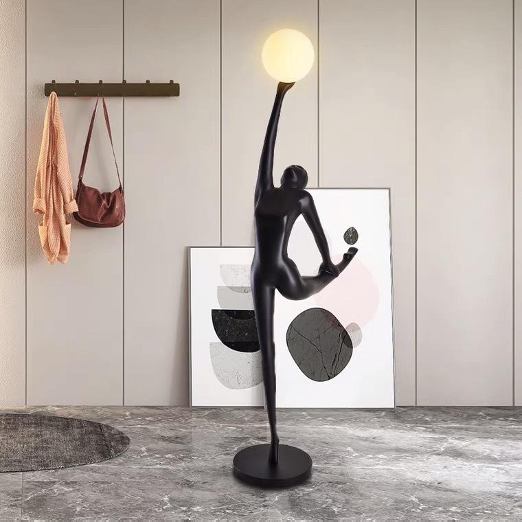 Modern Creative Portrait Art Sculpture Floor Lamp Nordic Luxury Resin Fiberglass Standing Light for Hotel and Living Room Decoration
