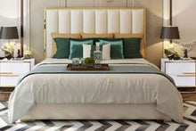 Lade das Bild in den Galerie-Viewer, Luxury Modern Bed Room Set Solid Wood Frame Queen Size Leather
