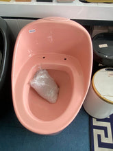 Cargar imagen en el visor de la galería, Pink Modern Design Floor Standing WC Toilet Siphon Jet Flushing One Piece Ceramic Toilet
