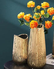 Cargar imagen en el visor de la galería, Nordic Simple Luxury Golden Porcelain Flower Vase
