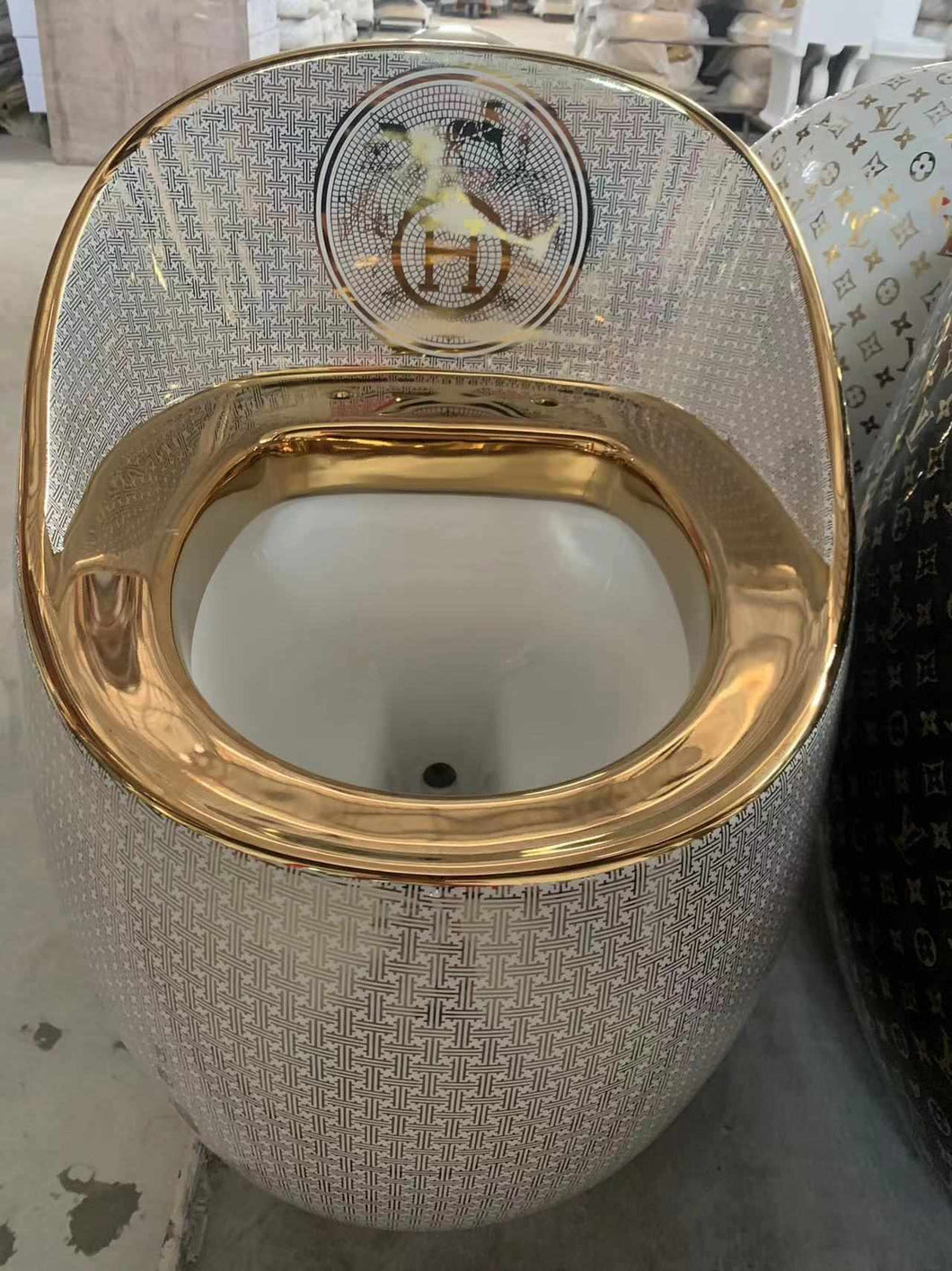 European Luxury Inspired Modern Style Gold Toilet