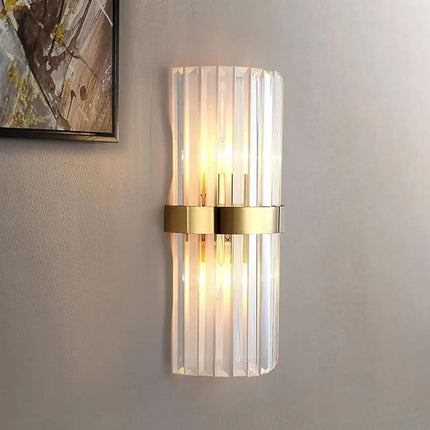 Applique murale en cristal de style nordique luxueux et épuré, idéale comme applique d'ambiance dans un salon, un couloir ou une chambre. 