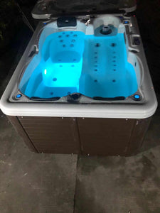 High End 3Seater Hot Tub with Multi Zone Seating Modern Elegance Style