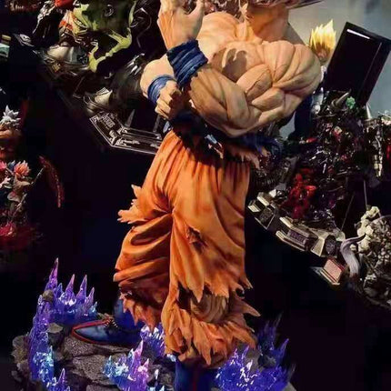 Customized Life-Size Goku Statue – Fiberglass Japanese Anime Dragon Ball Resin Sculpture Collectible Gift
