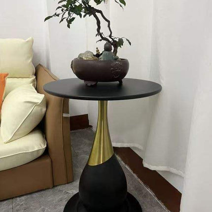 Europäischer Couchtisch in Creme – Italienischer, leichter Luxus-Mitteltisch für elegantes Wohnzimmerambiente