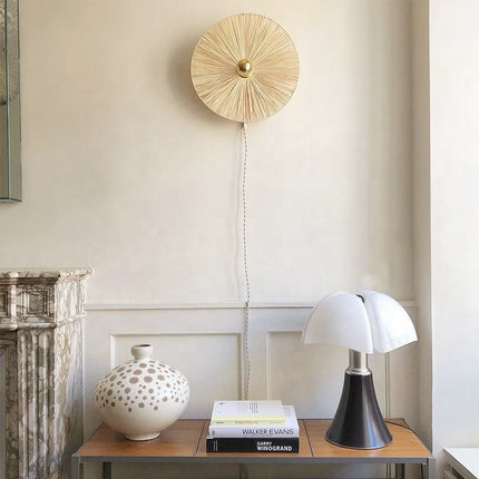 Wandleuchte aus natürlichem Rattan und Bambus – handgewebte runde Leuchte für Nachttisch und Wohnaccessoires