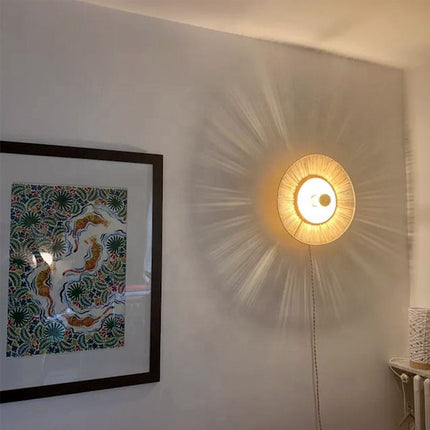 Wandleuchte aus natürlichem Rattan und Bambus – handgewebte runde Leuchte für Nachttisch und Wohnaccessoires