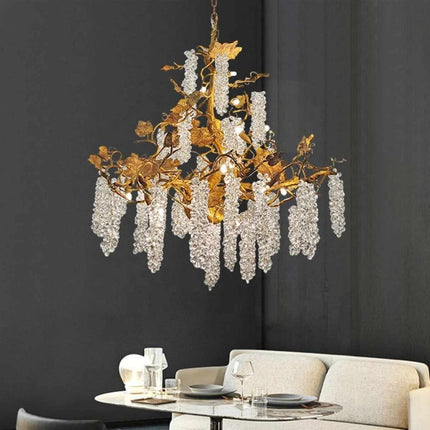 Modern pendant chandelier for stairs

Luxury hanging chandelier light

Statement chandelier for staircase

Grand foyer staircase chandelier

Elegant staircase chandelier