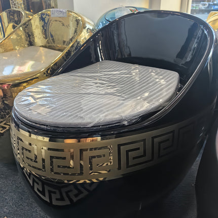 Eierförmige, schwarz-goldene Porzellan-Toilettenschüssel, galvanisiert, mit Zweimengenspülung