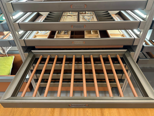 Grey Pull-Out Trouser Rack – Aluminum Alloy Wardrobe Organizer