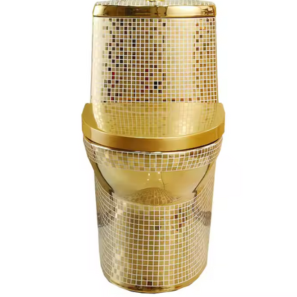 Goldene Toilettenschüssel im gestreiften Stil, luxuriös und modern, galvanisiert