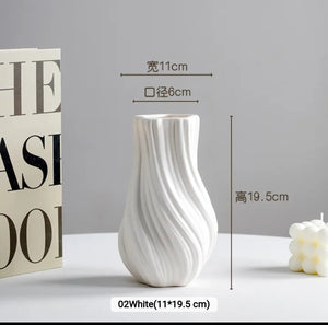 Minimalist Creative Design Tabletop Flower Vase