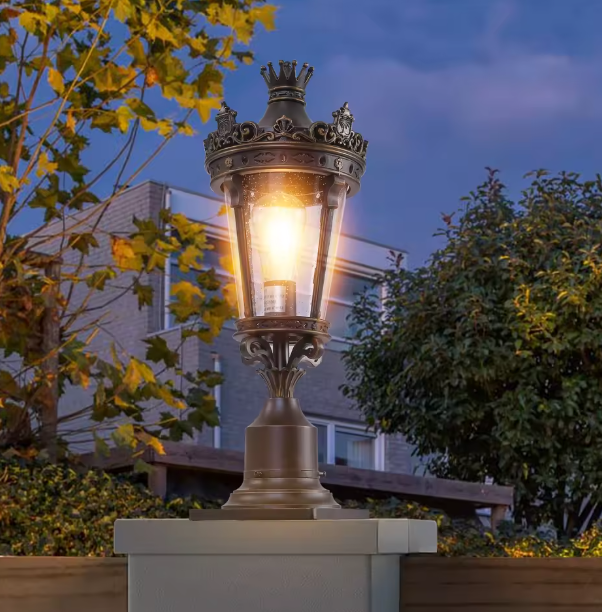 Vintage Crown Post Lantern Waterproof Clear Glass Outdoor Lighting Fixture