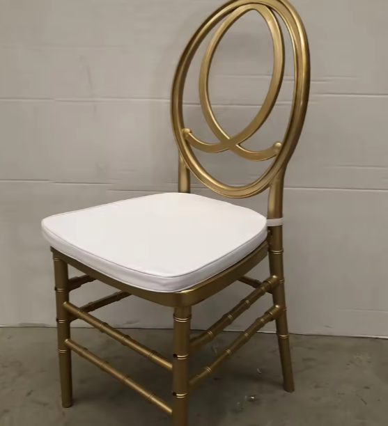 Luxury Gold Metal Chair – Modern Elegant Seating