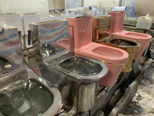 Cargar imagen en el visor de la galería, Pink Gold Toilet Bowl Porcelaine Ceramic Electroplated in Gold and Pink Dual Tornado Flush
