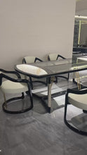 Laden und Abspielen von Videos im Galerie-Viewer, White and Black Elegant Medusa Versace  Dinning Table
