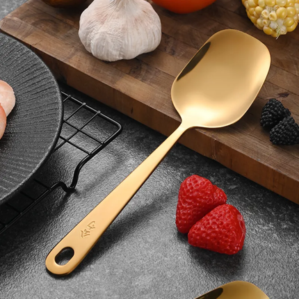 High Quality Kitchen Accessories Gold Long Handle 304 Stainless Round Spoon Serving Slotted Spoon for Buffet Restaurant