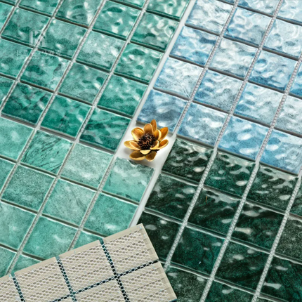 30×30 Emerald Green Glass Mosaic Pool Tiles of Premium Grade