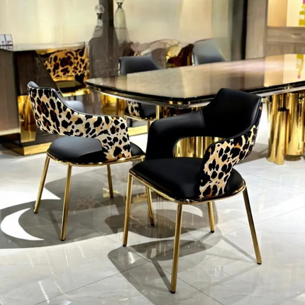 Italian Light Luxury Roberto Solid Wood Rectangle Dining Table Customizable Gloss Finish High-End Luxury Villa Mansion Home