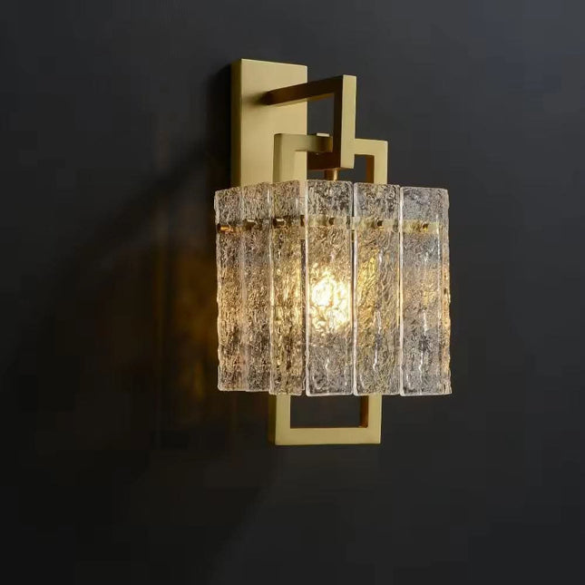 Elegant Modern Brass Sconce Wall Light Luxury Indoor Hotel Decorative LED Crystal Lamp Copper Body Artistic Housing Design