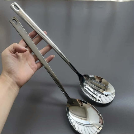 High Quality 304 Stainless Steel Long Handled Large Spoon Metal Public Filter Spoon For Party Hotel Buffet Use