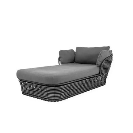 Rattan Garden Sofa Set Outdoor Sofa and Coffee Table Set Patio Outdoor Furniture Rattan Waterproof Sofa for Hotel Villa Use