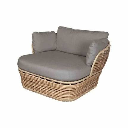 Rattan Garden Sofa Set Outdoor Sofa and Coffee Table Set Patio Outdoor Furniture Rattan Waterproof Sofa for Hotel Villa Use
