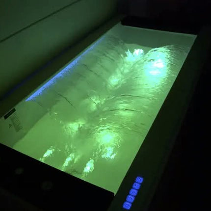 High Quality Acrylic Hydro Massage Bathtub One - Person Massage Bathtub with Heating System & Remote Control