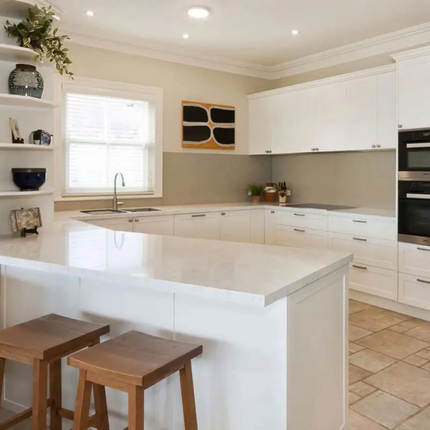 Automatic Kitchen Cupboard Modern Design Modular Customized Ready Made Lacquer Cabinet Kitchen Beige Color China Kitchen Cabinet