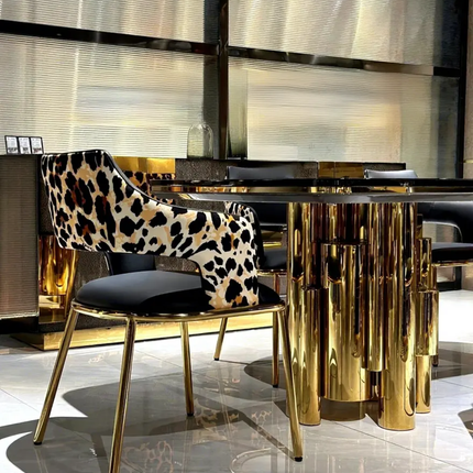Italian Light Luxury Roberto Solid Wood Rectangle Dining Table Customizable Gloss Finish High-End Luxury Villa Mansion Home